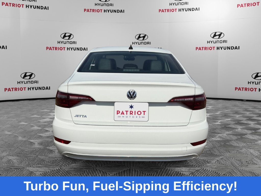 Used 2020 Volkswagen Jetta SE FWD image 4