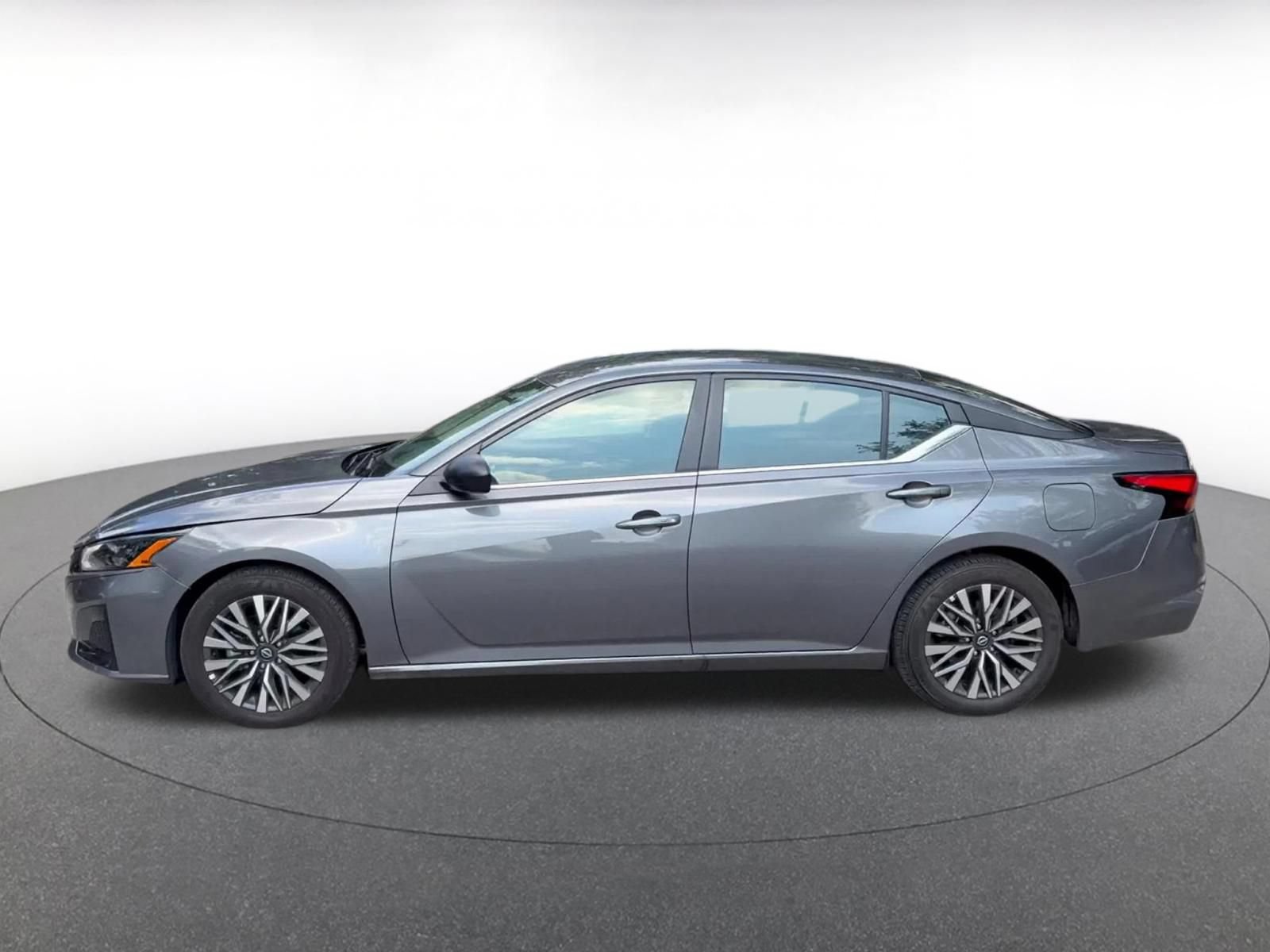 Used 2026 Nissan Altima 2.5 SV FWD image 8