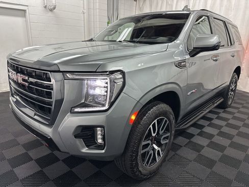 Used 2024 GMC Yukon AT4 w/ Technology Package AWD/4WD image 4