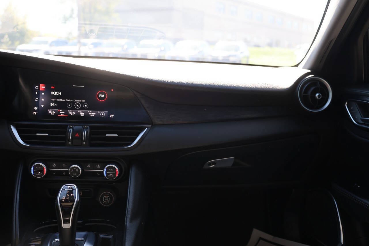 Used 2020 Alfa Romeo Giulia AWD w/ Cold Weather Package image 24