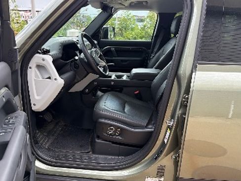 Used 2025 Land Rover Defender 130 S AWD/4WD image 9