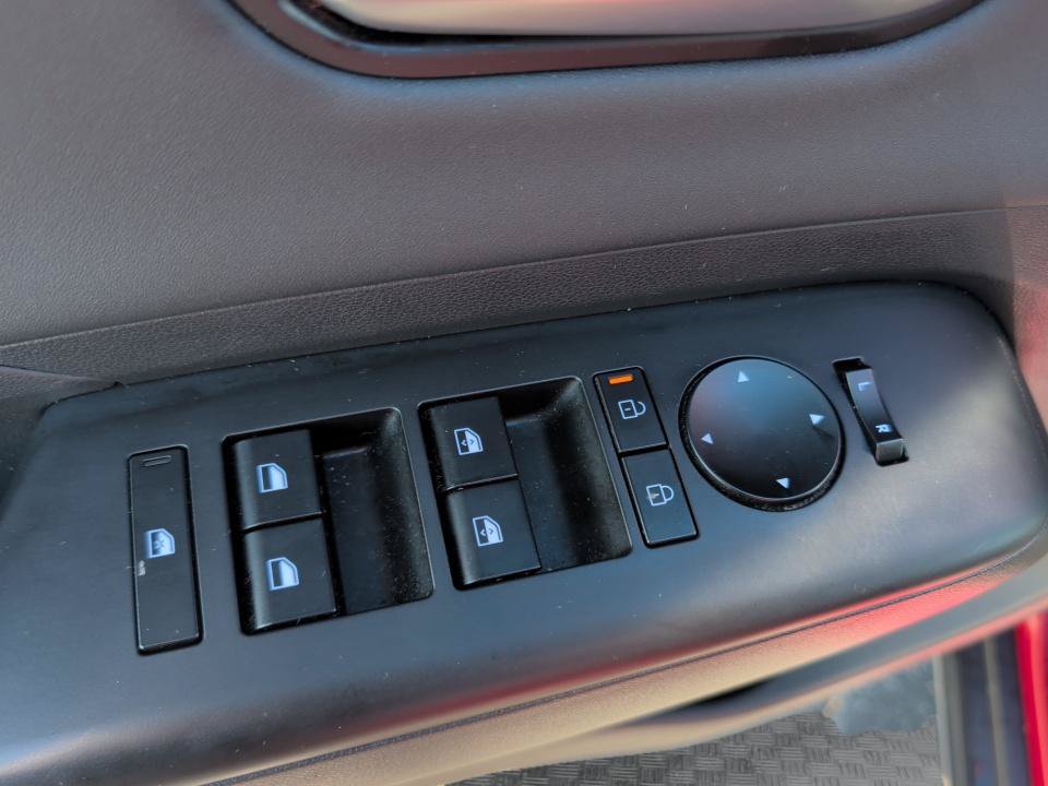 Certified 2024 Hyundai Kona Limited FWD image 32