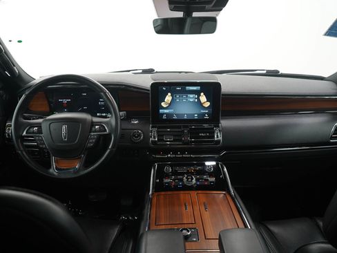 Used 2019 Lincoln Navigator Reserve AWD/4WD image 19