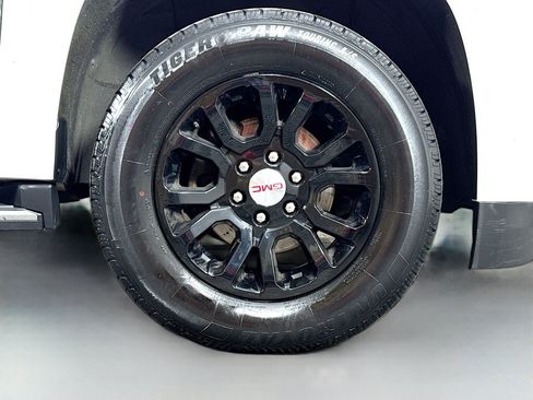 Used 2020 GMC Yukon SLE AWD/4WD image 42