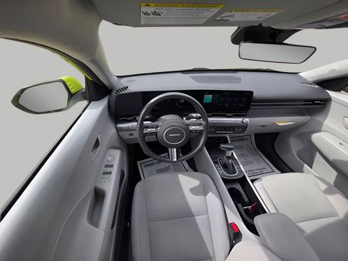 Used 2024 Hyundai Kona SEL image 13