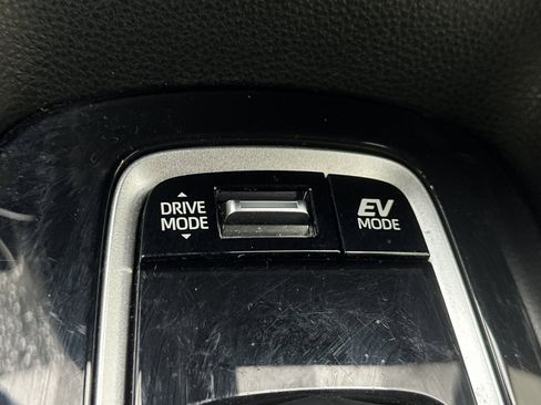 Used 2024 Toyota Corolla SE image 30