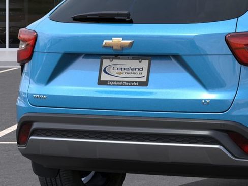 New 2026 Chevrolet Trax LT w/ Driver Confidence Package FWD image 15