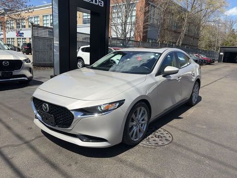 Used 2023 MAZDA MAZDA3 s FWD image 4
