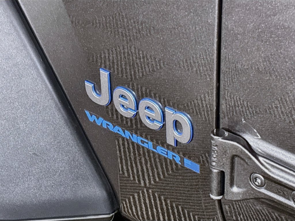 Used 2024 Jeep Wrangler Unlimited AWD/4WD image 24
