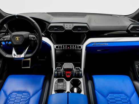 Used 2019 Lamborghini Urus AWD/4WD image 15