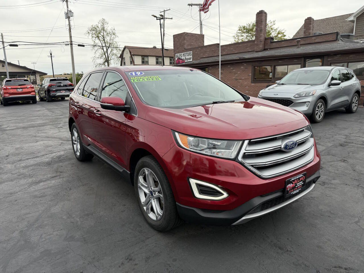 Used 2017 Ford Edge Titanium AWD/4WD image 3