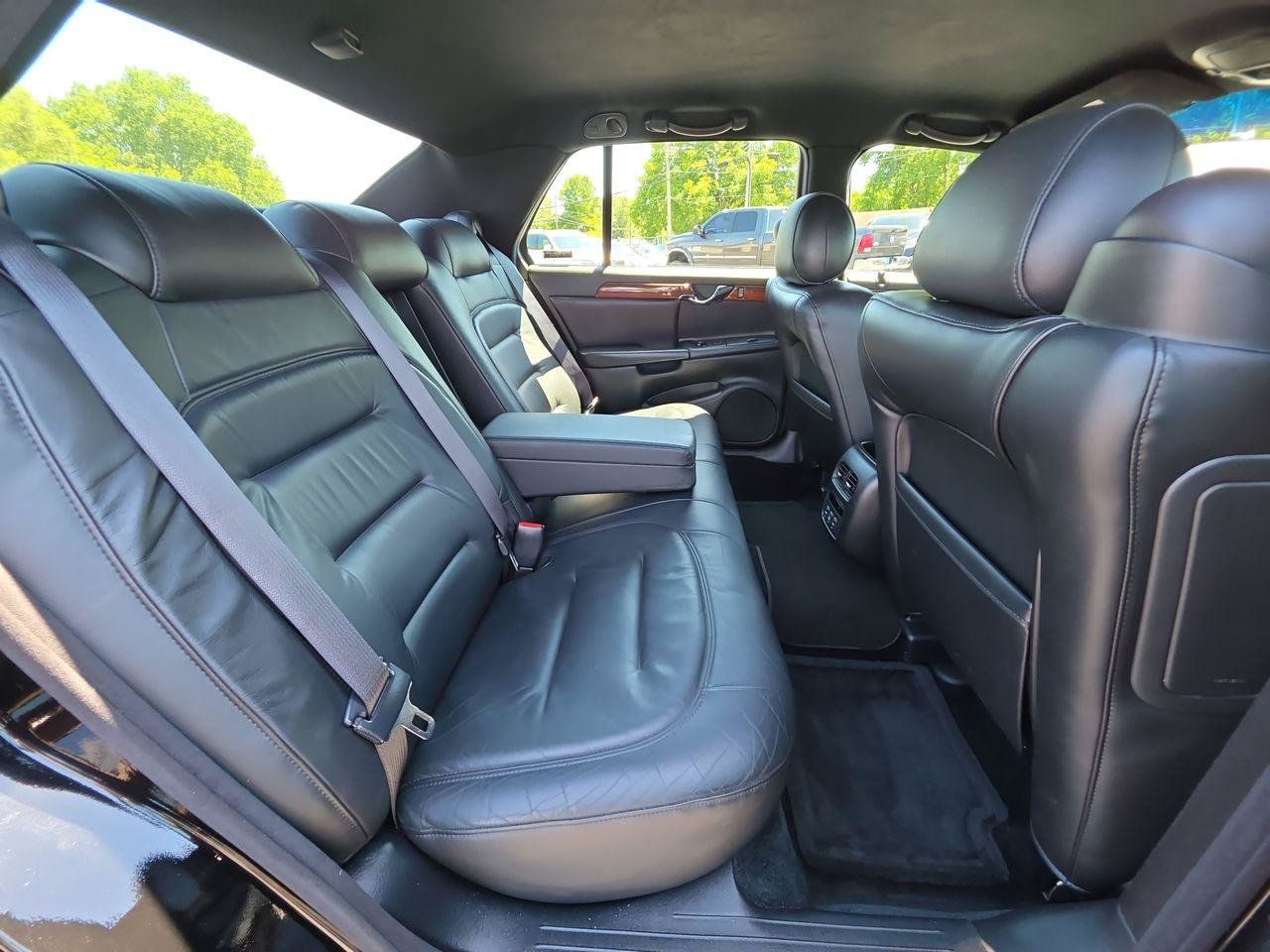 Used 2000 Cadillac De Ville w/ Comfort/Convenience Pkg FWD image 7