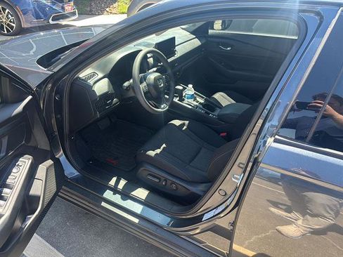 Used 2025 Honda Accord SE image 2