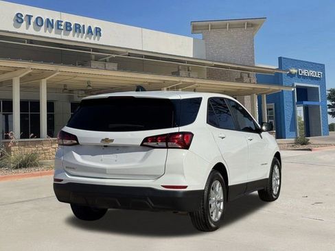 Used 2024 Chevrolet Equinox LS w/ LS Convenience Package image 5