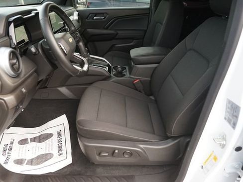 Used 2025 Chevrolet Colorado LT w/ Advanced Trailering Package RWD image 9