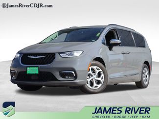 Used 2023 Chrysler Pacifica Limited video 1