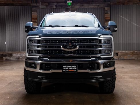 Used 2023 Ford F350 Lariat AWD/4WD image 2