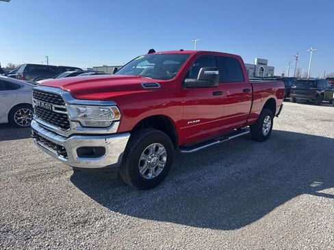 Used 2024 RAM 2500 Big Horn w/ Bed Utility Group image 3