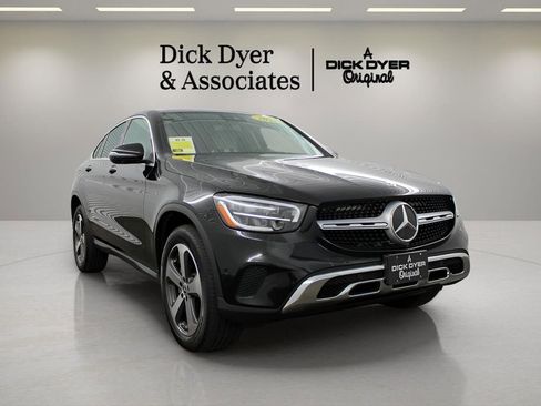 Used 2022 Mercedes-Benz GLC 300 4MATIC Coupe image 12