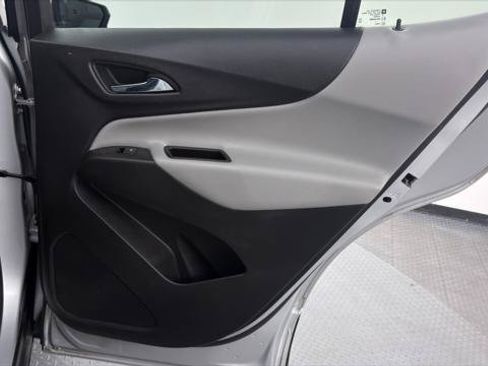 Used 2022 Chevrolet Equinox LT FWD image 22