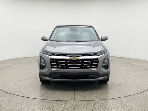 Used 2025 Chevrolet Equinox LT FWD image 2