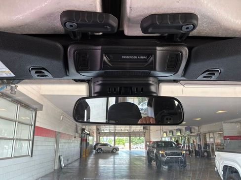 Used 2025 Jeep Wrangler Unlimited Sport AWD/4WD image 15