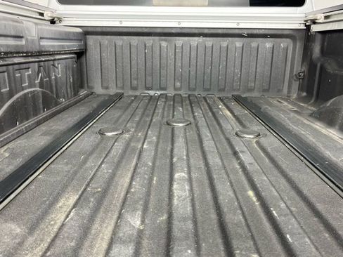 Used 2017 Nissan Titan PRO-4X image 26