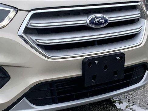 Certified 2018 Ford Escape SE w/ Ford Safe & Smart Package AWD/4WD image 26