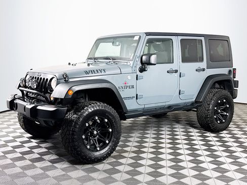 Used 2015 Jeep Wrangler Unlimited Sport image 4