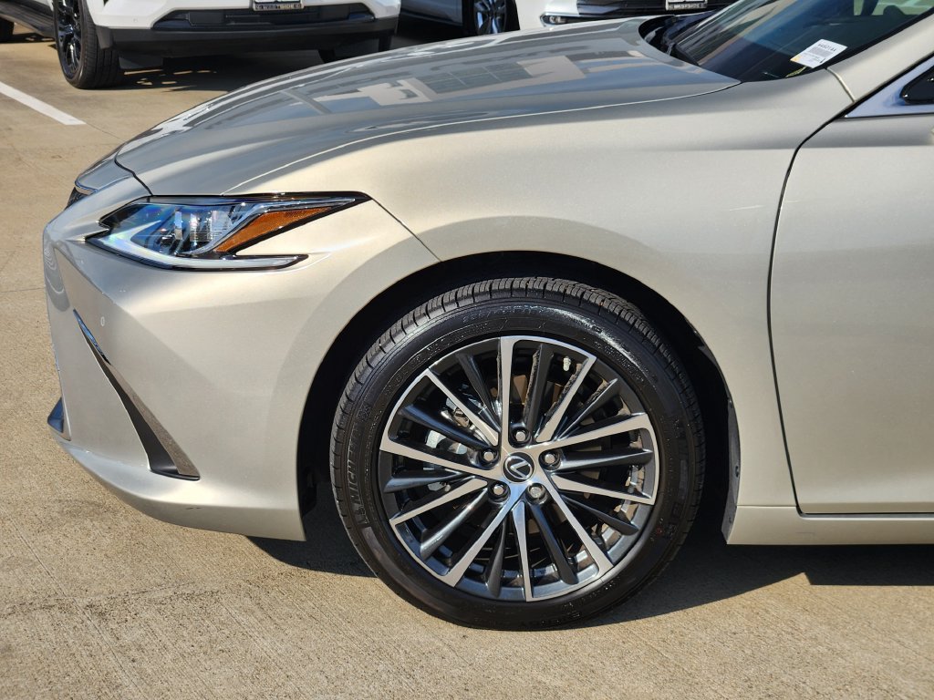 Certified 2024 Lexus ES 350 w/ Premium Package FWD image 8