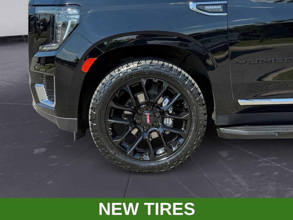 Used 2023 GMC Yukon XL SLT w/ SLT Luxury Package AWD/4WD image 13