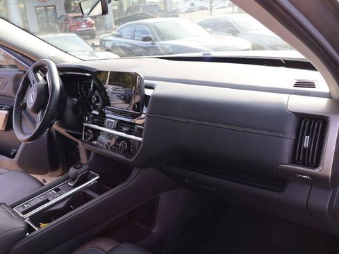 Used 2025 Nissan Pathfinder Platinum w/ Cargo Package FWD image 23