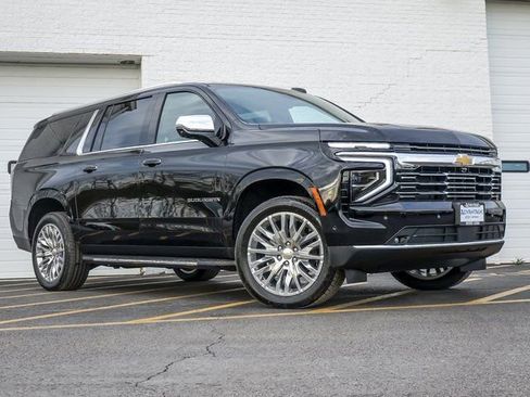 New 2026 Chevrolet Suburban Premier image 2