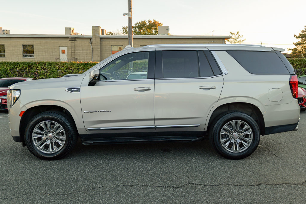Used 2023 GMC Yukon Denali AWD/4WD image 4