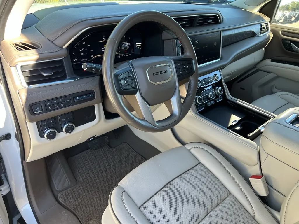Used 2022 GMC Yukon Denali AWD/4WD image 15