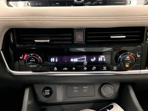 New 2025 Nissan Rogue SL image 25