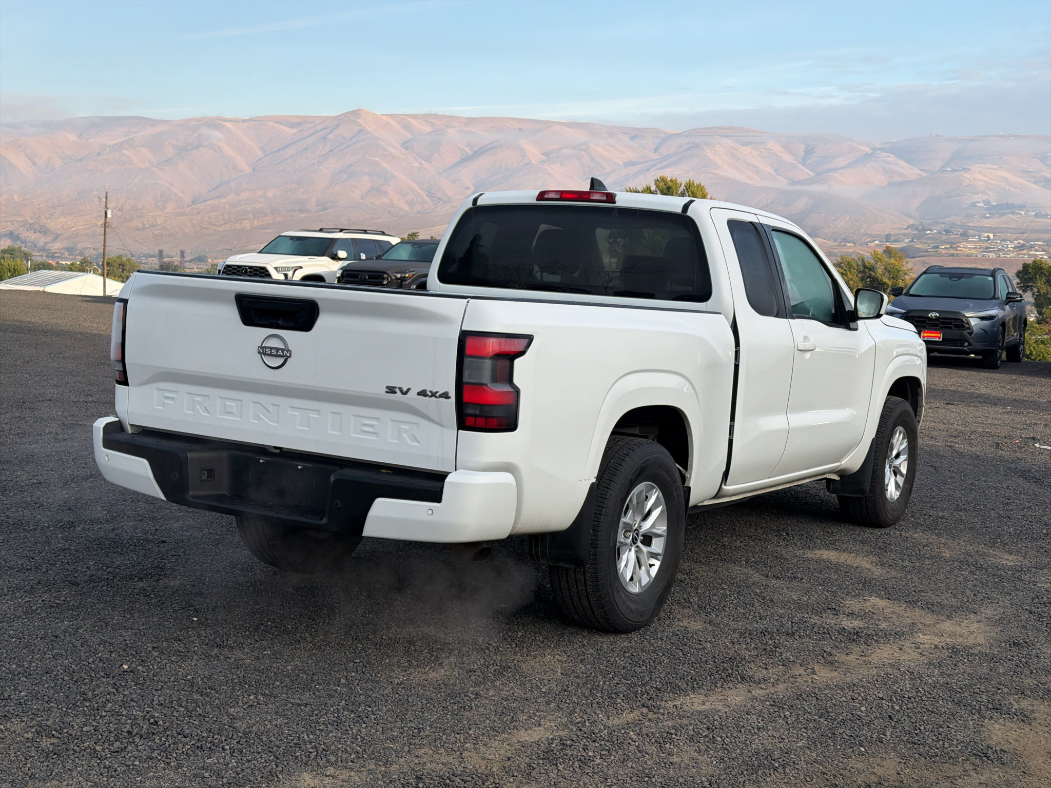 Used 2024 Nissan Frontier SV w/ Technology Package AWD/4WD image 8