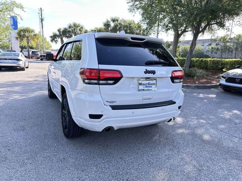 Used 2015 Jeep Grand Cherokee Altitude image 4