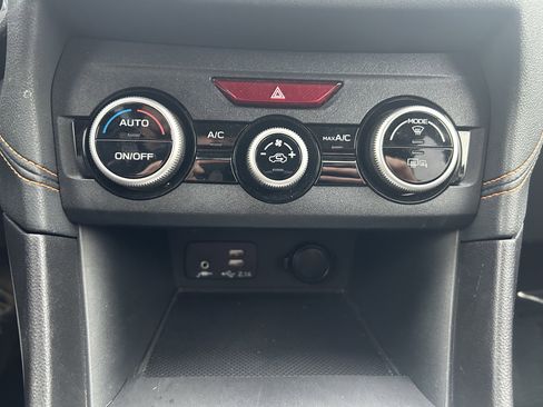 Used 2023 Subaru Crosstrek 2.0i Premium image 16