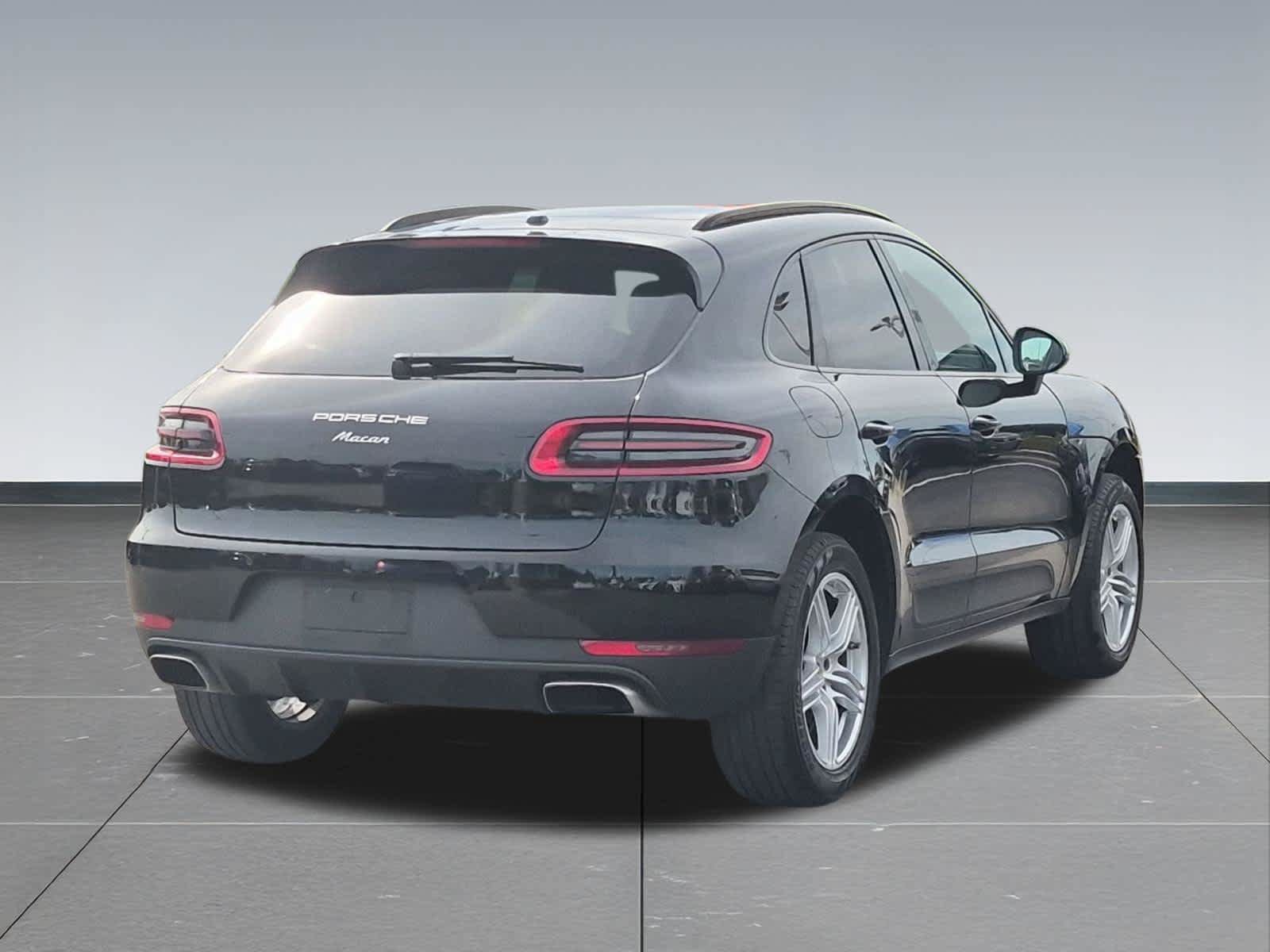 Used 2018 Porsche Macan AWD/4WD image 6