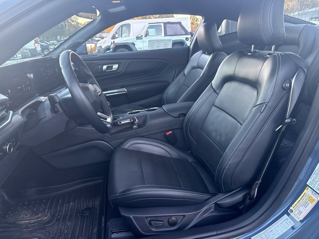 Used 2025 Ford Mustang GT Premium w/ GT Performance Package RWD image 14