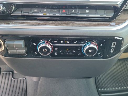 New 2026 GMC Sierra 1500 Elevation image 33