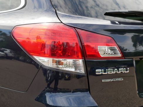 Used 2012 Subaru Outback 2.5i Limited w/ Moonroof Pkg AWD/4WD image 17