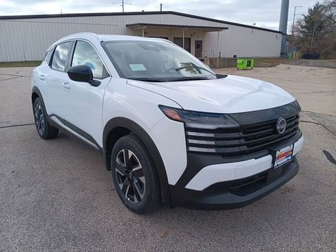 New 2026 Nissan Kicks SV w/ SV Premium Package image 7