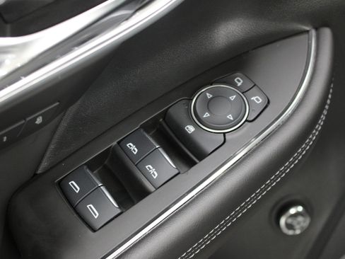 Used 2025 Buick Envision Avenir AWD/4WD image 7