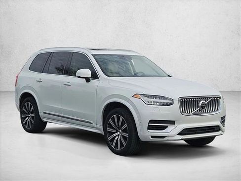 Used 2021 Volvo XC90 T8 Inscription w/ Advanced Package image 2