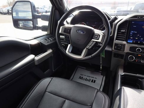 Used 2022 Ford F350 Lariat w/ Black Appearance Package AWD/4WD image 19