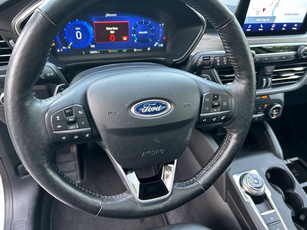 Used 2020 Ford Escape Titanium AWD/4WD image 18