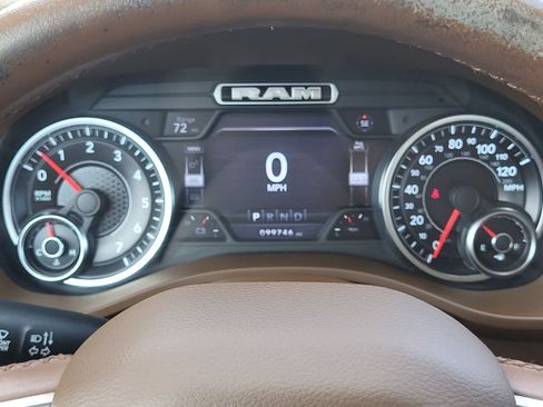 Used 2019 RAM 1500 Laramie AWD/4WD image 15