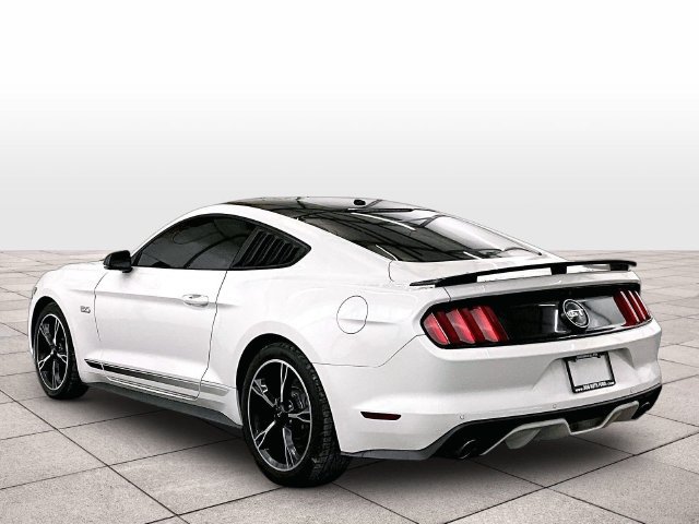 Used 2017 Ford Mustang GT Premium w/ Equipment Group 401A RWD image 10